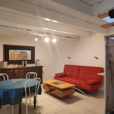 Maison 4 Personnes Caillac Экстерьер фото