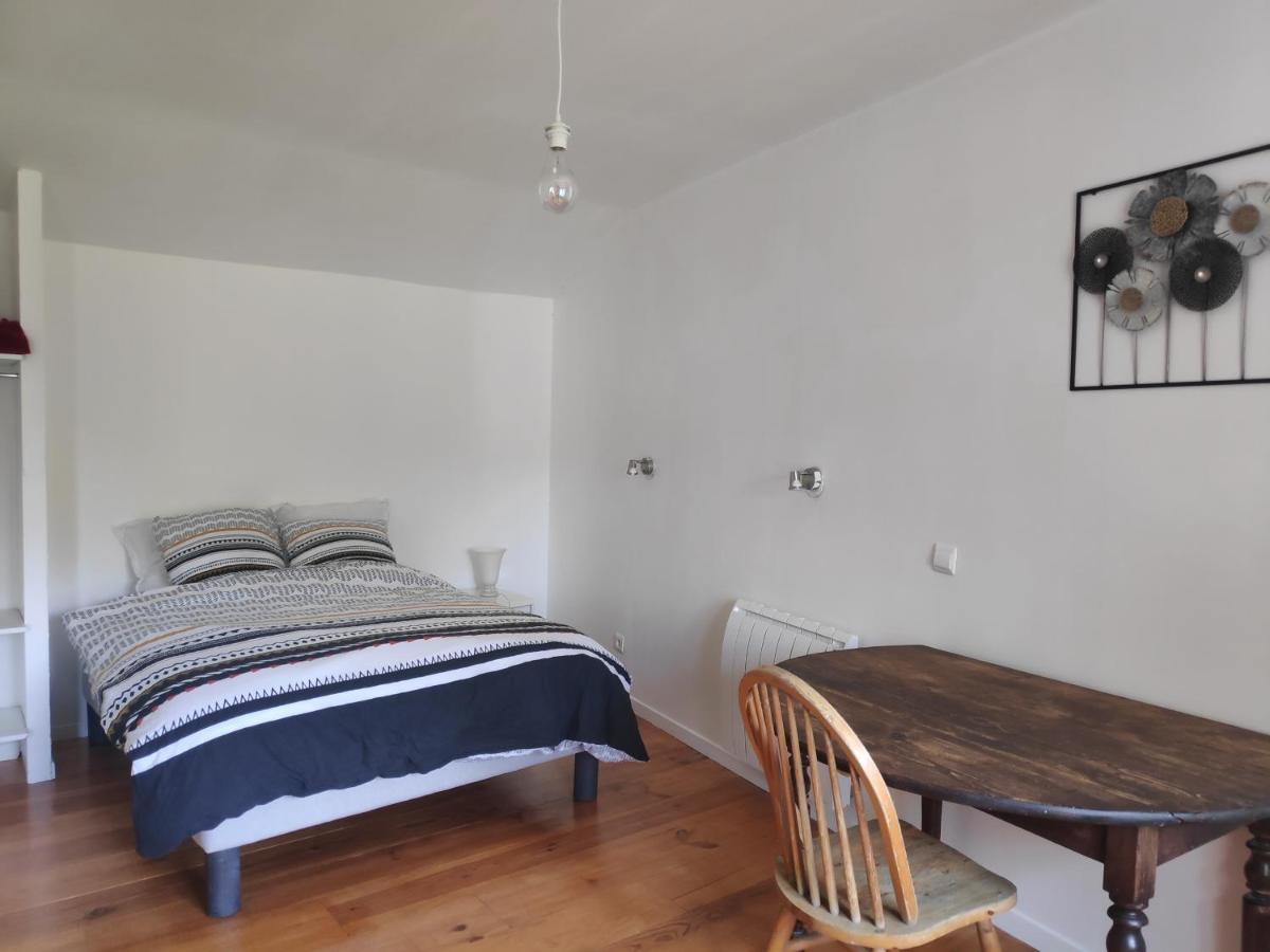 Maison 4 Personnes Caillac Экстерьер фото